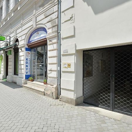 Netta Apartman Eger Exterior foto